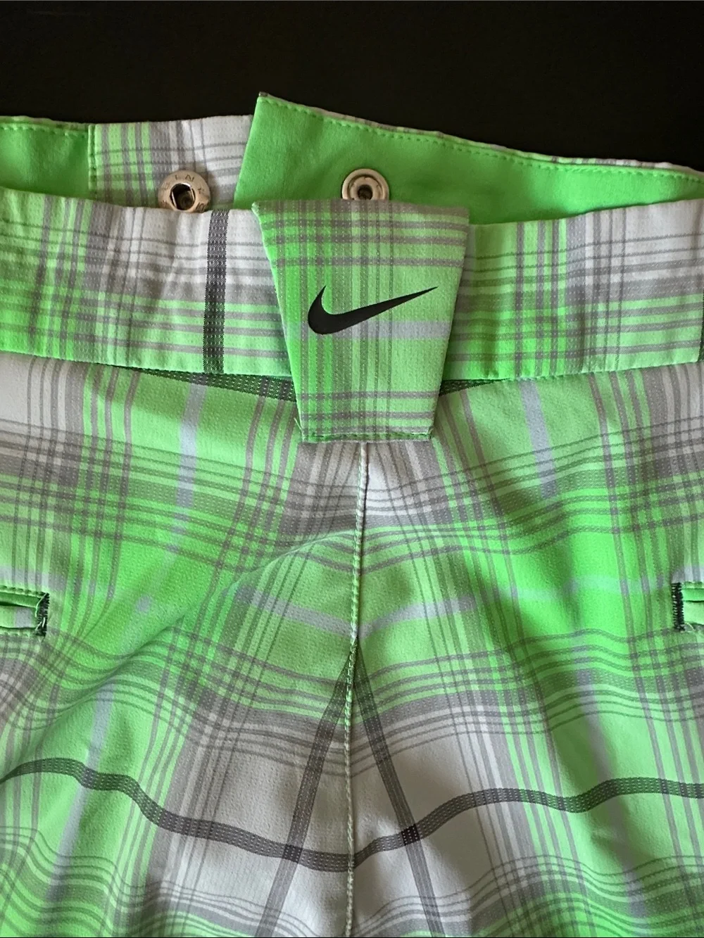 Nike Golf Tour Performance Shorts DRI-FIT in Neon Green and White
